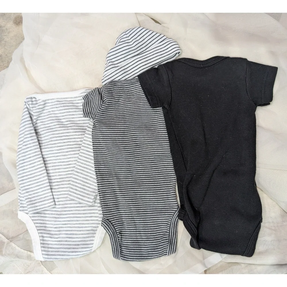 Carter's Bodysuit Bundle 3 Pack NB/Preemie Carter's with Hat